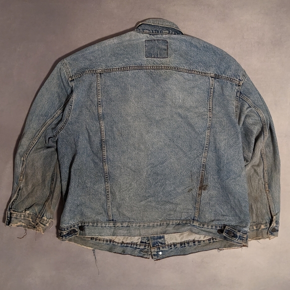 VINTAGE LEVI'S DENIM JACKET - Picture 2 of 3